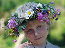 Детишки в веночках