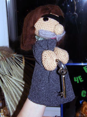 Домашний театр, связанный крючком